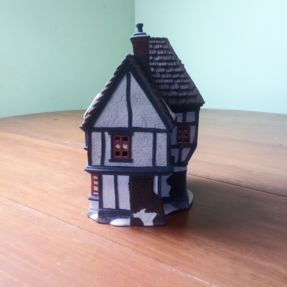 Department 56, Dickens Village Series, Tutbury Printer - Picture 2 of 6